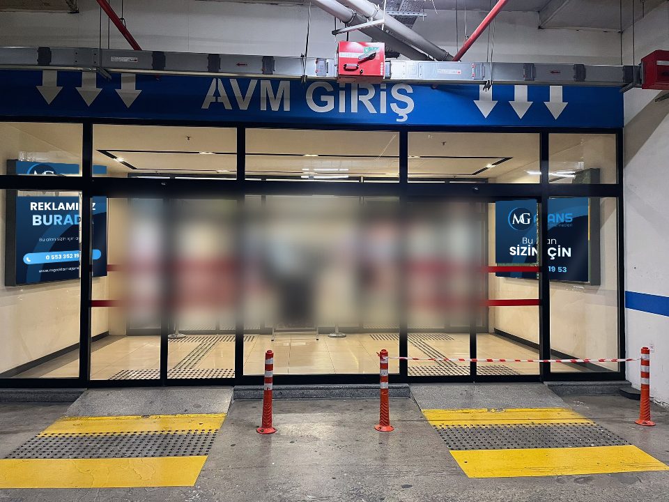 Otopark – AVM Yaya Girişi Panoları – MG Ajans reklam uygulaması